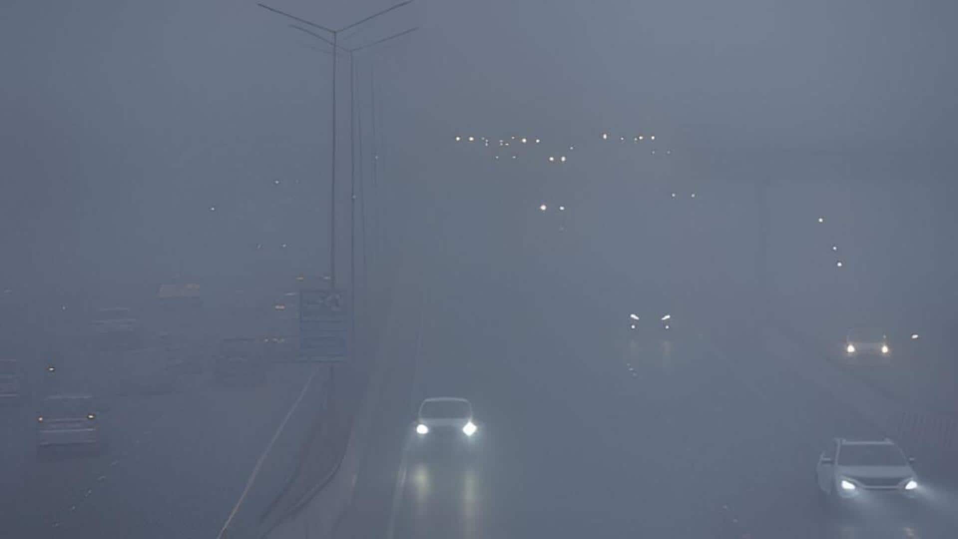 Delhi: ఢిల్లీలో దట్టమైన పొగమంచు,వణికించే చలి… 130కి పైగా విమానాలు రద్దు