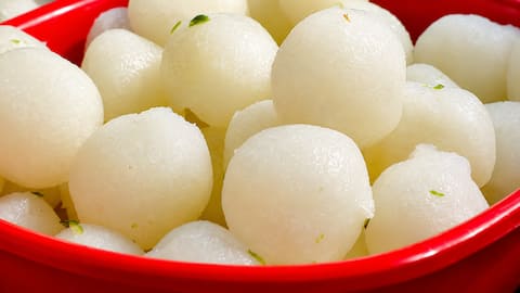 Uttar Pradesh: రక్షాబంధన్‌ వేళ కల్తీ దందా.. గాజియాబాద్‌లో 1000 కిలోల రసగుల్లాలు సీజ్