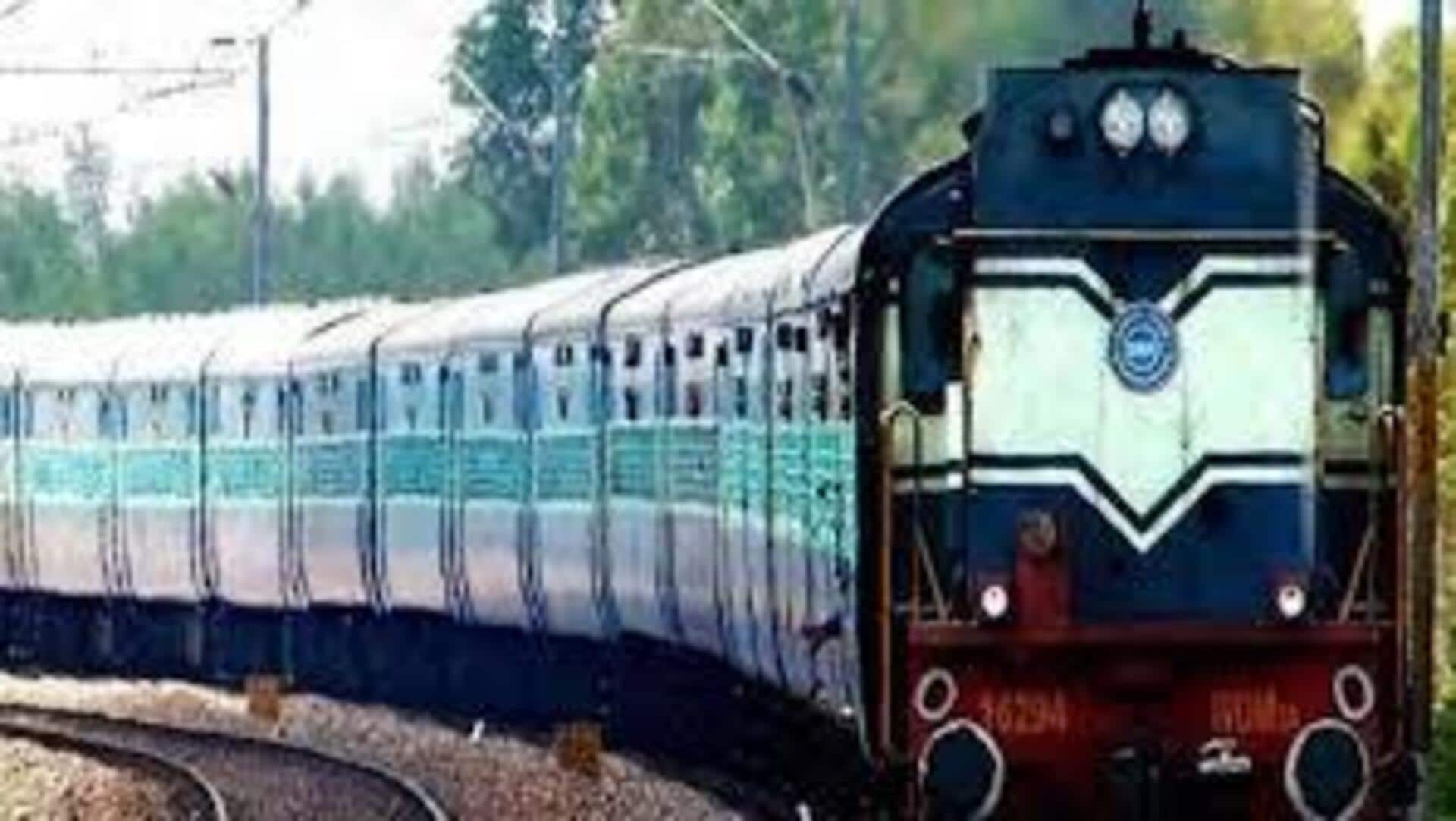 Indian Railways: భారత్ - పాక్ ఉద్రిక్తతల నేపథ్యంలో.. భారతీయ రైల్వే కీలక నిర్ణయం Indian Railways: భారత్ - పాక్ ఉద్రిక్తతల నేపథ్యంలో.. భారతీయ రైల్వే కీలక నిర్ణయం
