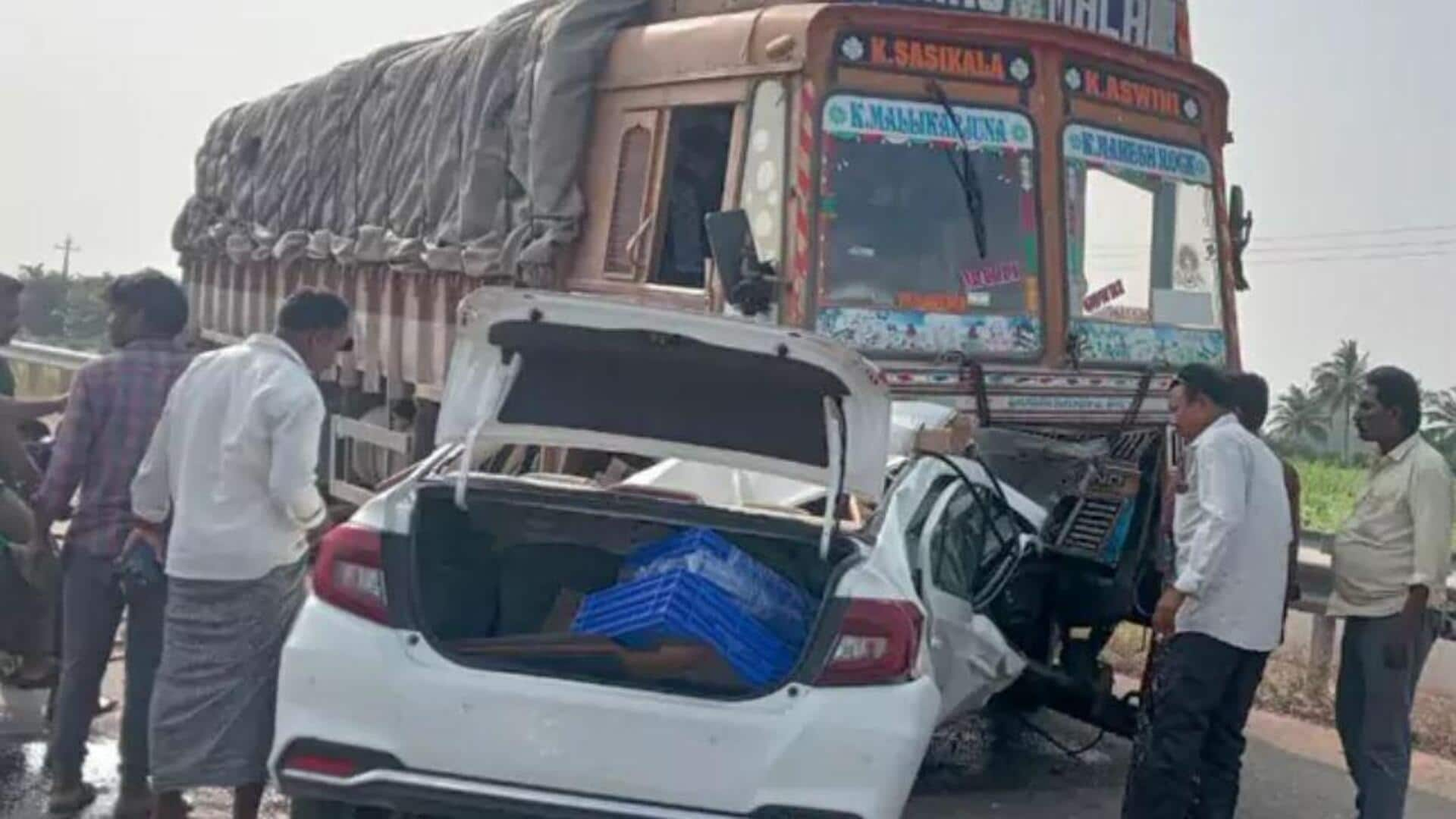 Road Accident: అనంతపురం జిల్లాలో లారీని ఢీకొన్న కారు.. ఆరుగురు స్పాట్ డెడ్