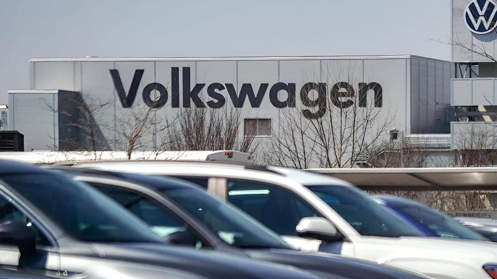 Volkswagen : ఫోక్స్‌వ్యాగన్ సంచలన నిర్ణయం.. 50 వేల ఉద్యోగులకు ఉద్వాసన