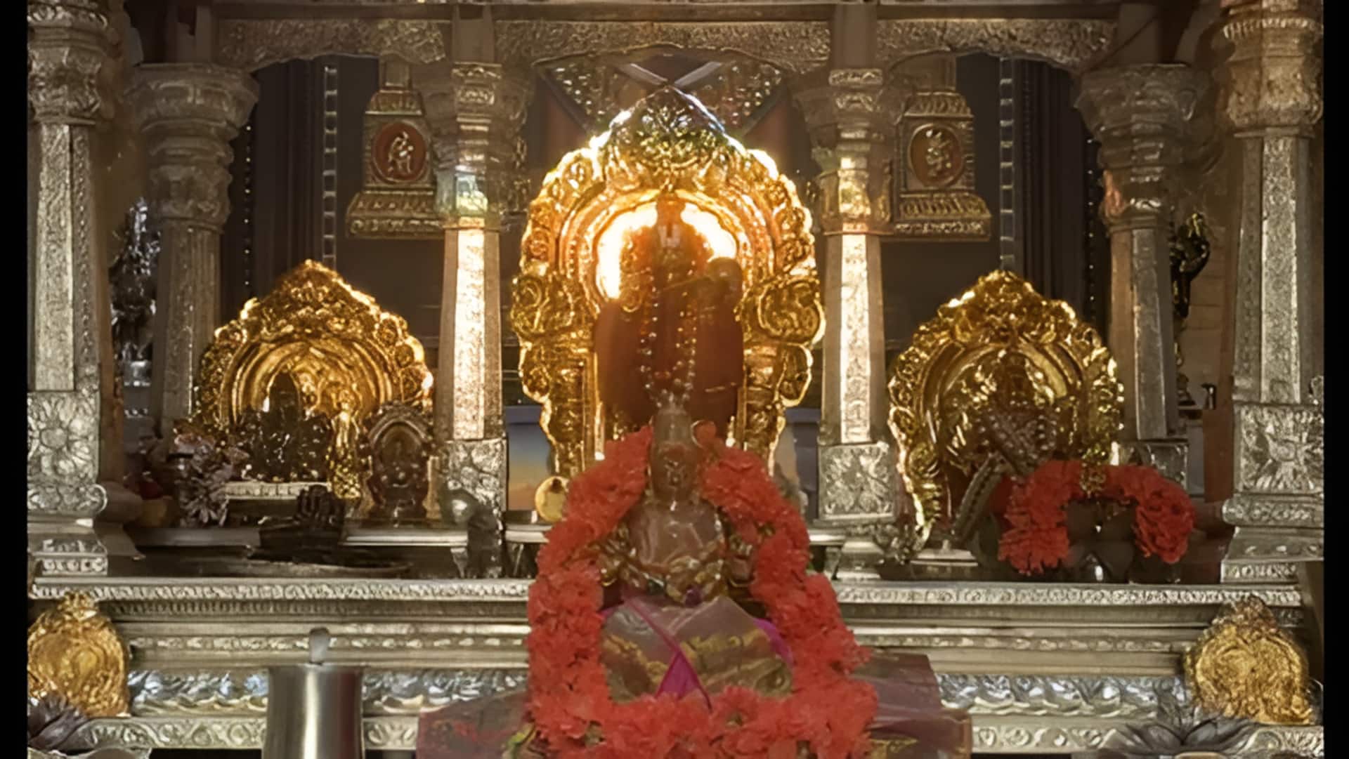 Chiranjeevi: మెగాస్టార్ నివాసంలో అద్భుతం.. హనుమంతుడి విగ్రహాన్ని తాకిన సూర్య కాంతి.. వీడియో వైరల్