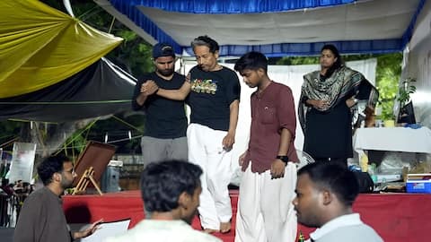 Sonam Wangchuk: 21 రోజుల దీక్షకు బ్రేక్.. సోనమ్ వాంగ్‌చుక్‌ను అత్యవసరంగా ఆసుపత్రికి తరలింపు