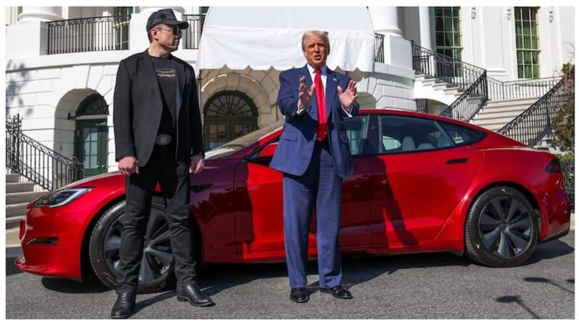 Trump Buys Tesla car: టెస్లా కారును కొనుగోలు చేసిన  ట్రంప్..  ఇచ్చిన మాట ప్రకారం కారు కొన్న అమెరికా అధ్యక్షుడు 