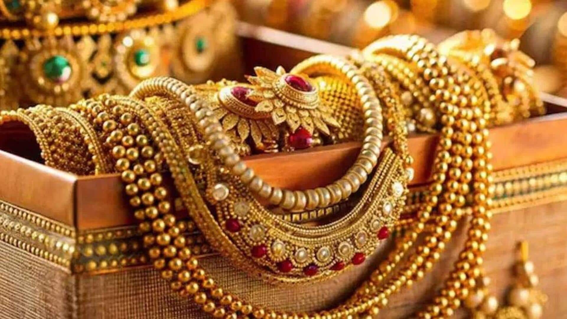 Gold : దీపావళి నుంచి నూతన మార్కెట్.. బంగారం ధర తగ్గుతుందా..? పెరుగుతుందా? Gold : దీపావళి నుంచి నూతన మార్కెట్.. బంగారం ధర తగ్గుతుందా..? పెరుగుతుందా?
