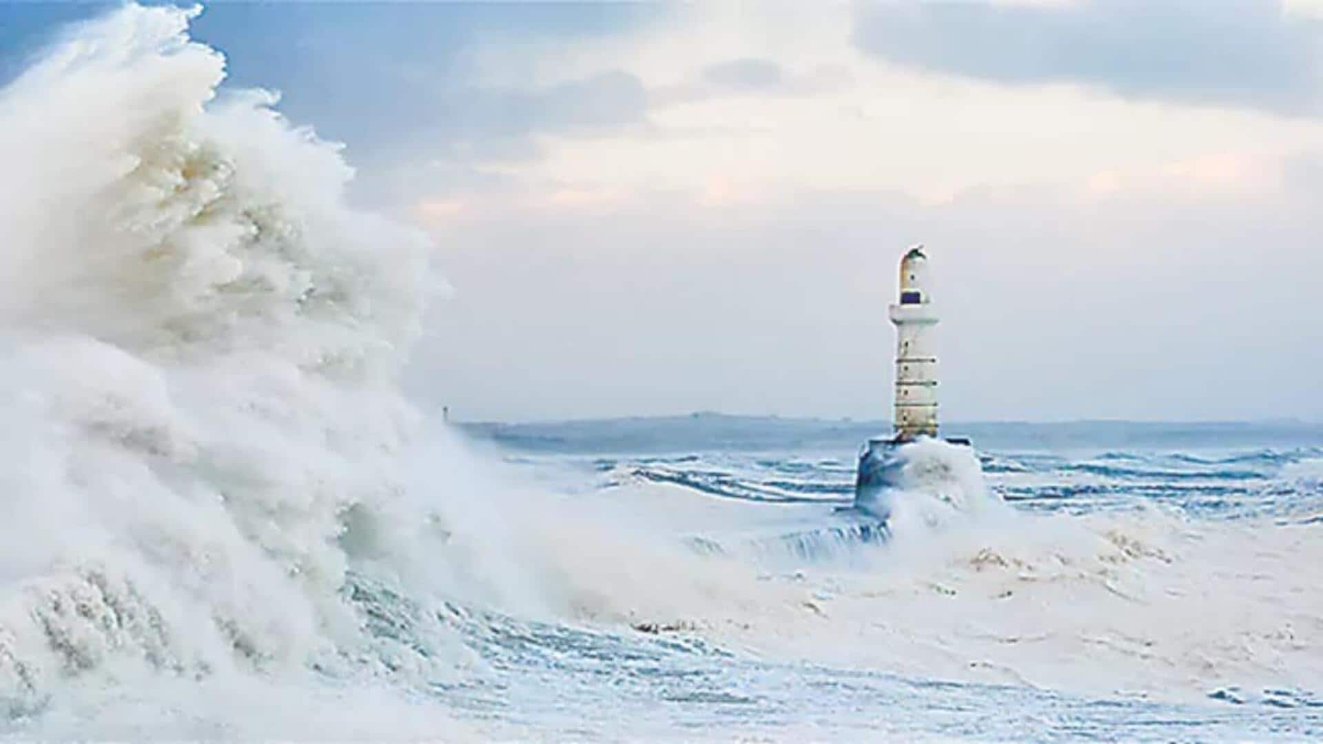 Andhra news: బంగాళాఖాతంలో 'దిట్వా' తుపాను.. పలు జిల్లాలకు భారీ వర్ష సూచన