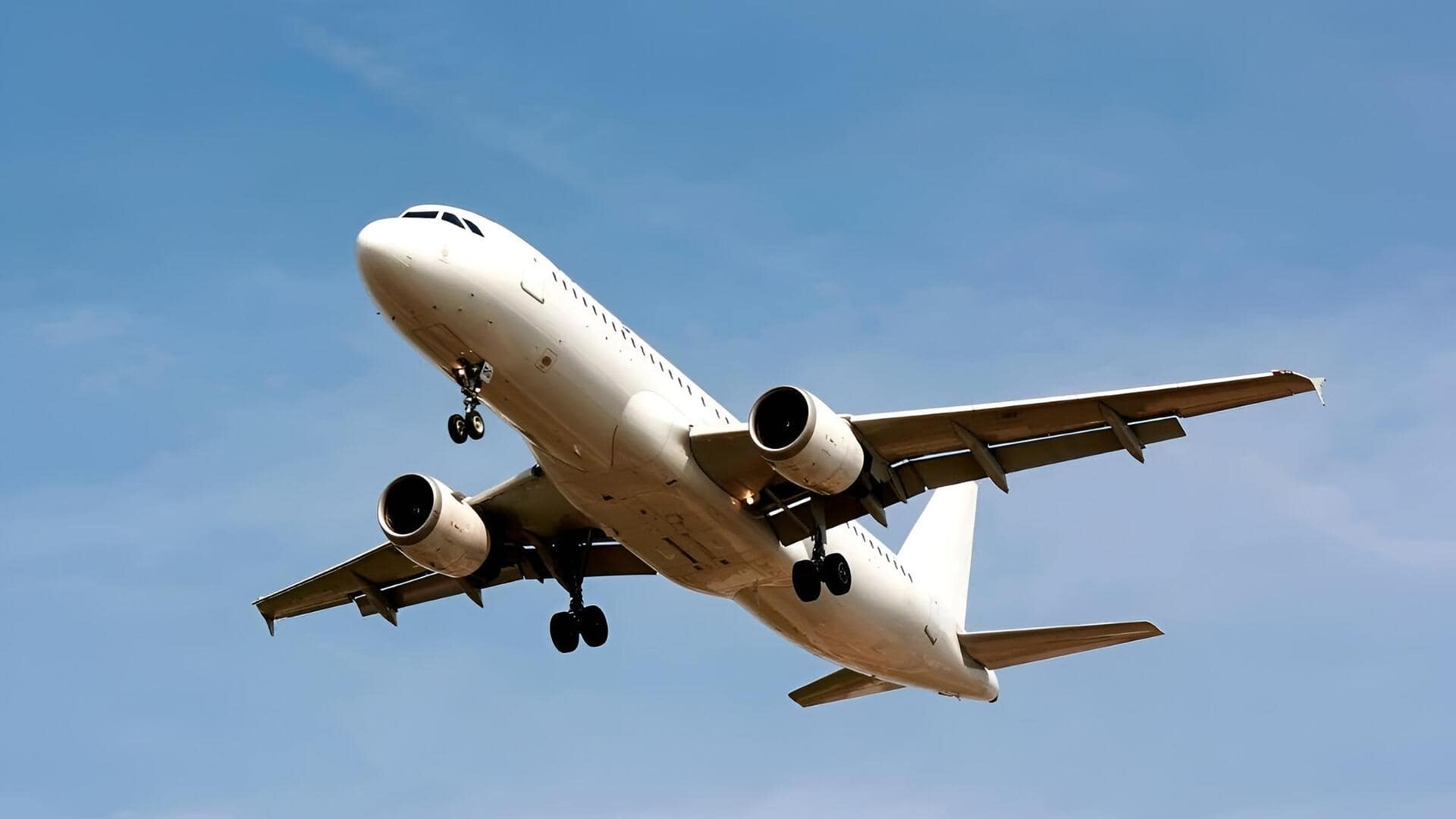 Domestic Air Passenger Traffic: వేసవి సీజన్‌లోనూ తగ్గిన విమాన ప్రయాణికులు.. కారణాలివే!