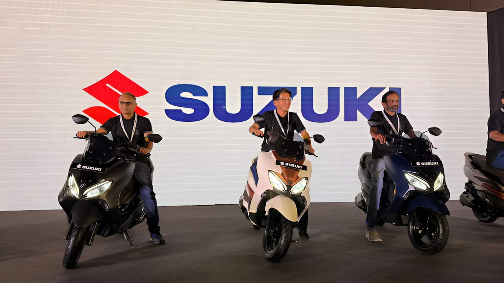 Suzuki Burgman: 2026 సుజుకి బర్గ్‌మాన్ స్ట్రీట్ 125 విడుదల.. ధర, ఫీచర్లు పూర్తి వివరాలు