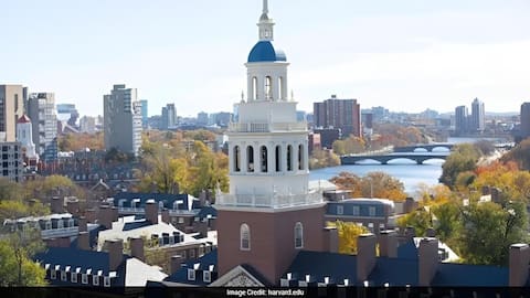 Harvard University: అమెరికా వీసా నిబంధనల్లో కీలక మార్పులు.. హార్వర్డ్ విద్యార్థులకు సూచనలు