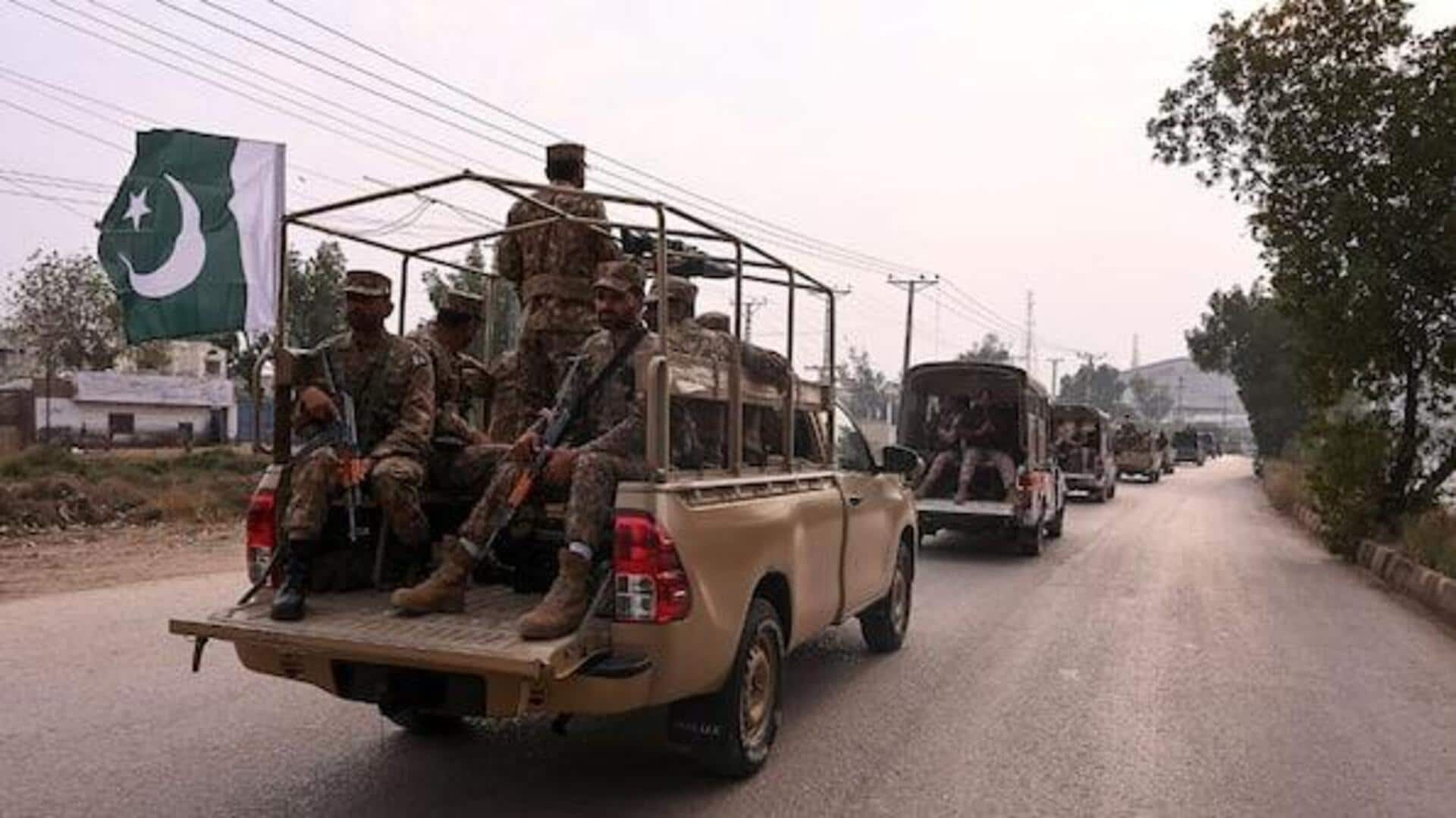 Pakistan: పాకిస్థాన్ సైన్యమే లక్ష్యంగా బాంబు దాడి.. 11 మంది హతం