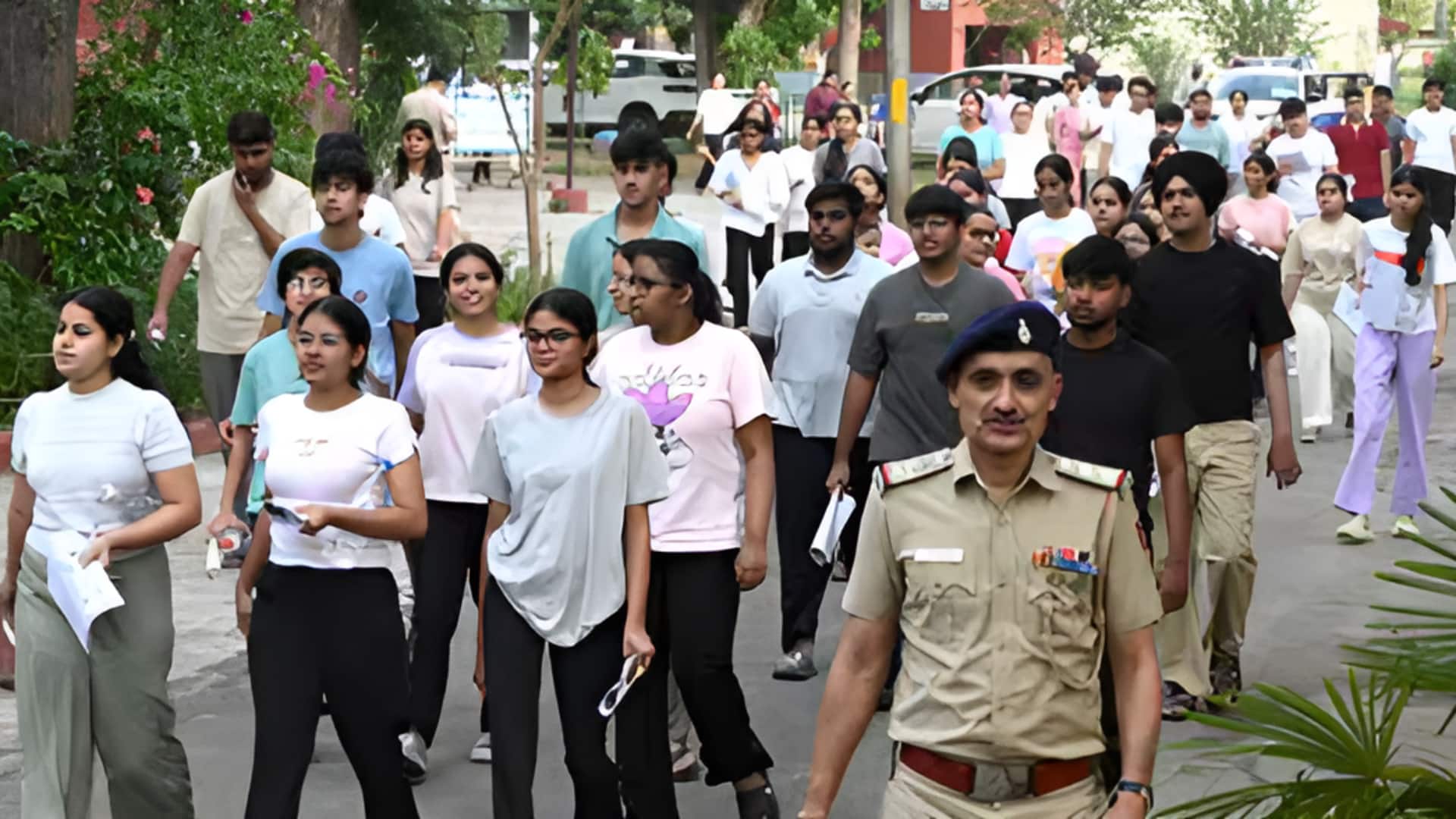 NEET UG 2026 : నీట్ యూజీ రీ-ఎగ్జామ్‌కు కట్టుదిట్టమైన భద్రత.. 5 లక్షల మందితో భారీ ఏర్పాట్లు