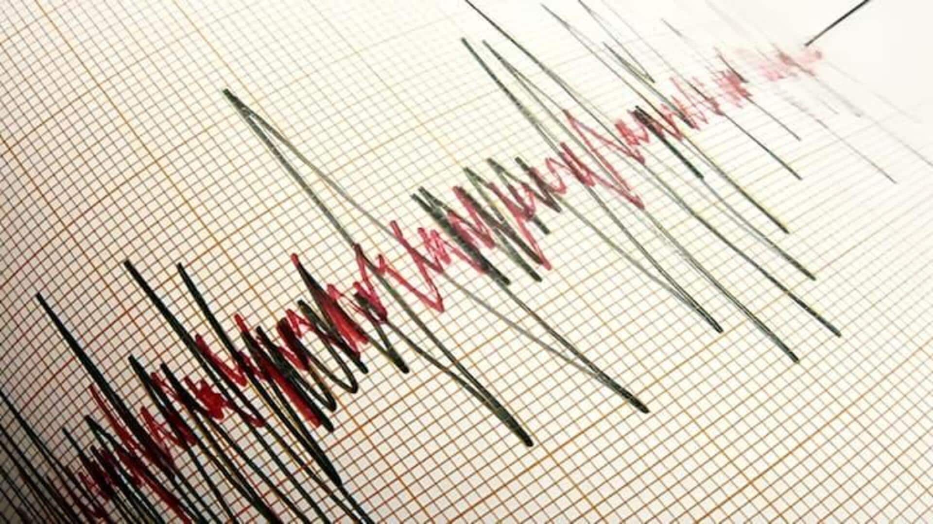 Delhi Earthquake: డిల్లీలో మరోసారి భూకంపం.. వారం రోజుల వ్యవధిలో రెండోసారి Delhi Earthquake: డిల్లీలో మరోసారి భూకంపం.. వారం రోజుల వ్యవధిలో రెండోసారి