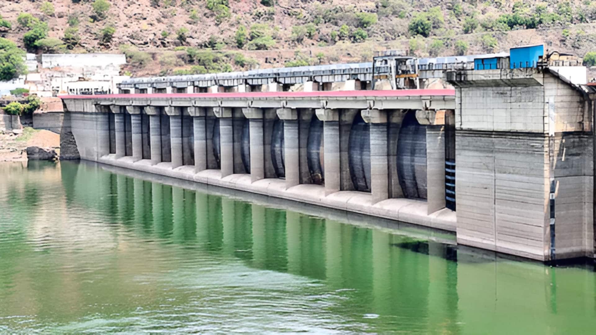 Srisailam: తాగునీటి ఆందోళన.. శ్రీశైలం జలాశయంలో వేగంగా తగ్గుతున్న నీటి నిల్వలు