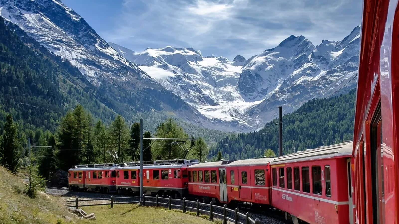 ห้าการเดินทางด้วยรถไฟที่สวยงามในสวิตเซอร์แลนด์