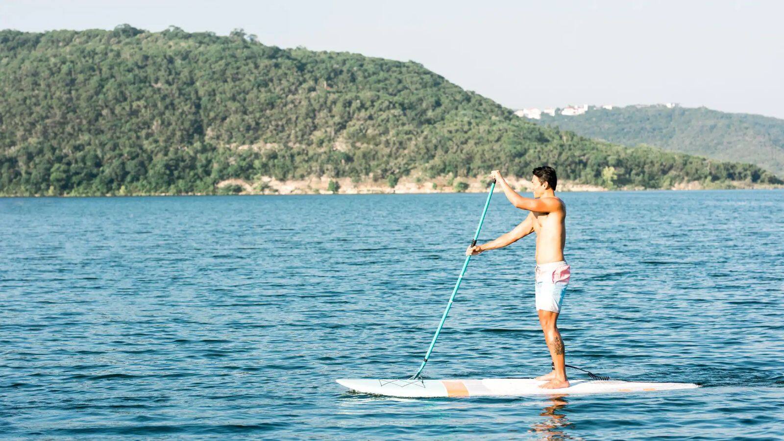 การพายเรือบอร์ดในไทยเพื่อฟิตเนสทั้งร่างกาย