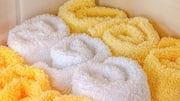 เปลี่ยนผ้าขนหนูเก่าเป็นเครื่องมือทำความสะอาดในบ้าน