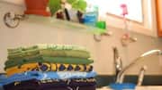 เปลี่ยนเสื้อยืดเก่าเป็นฟองน้ำจานแบบไม่ต้องเย็บ