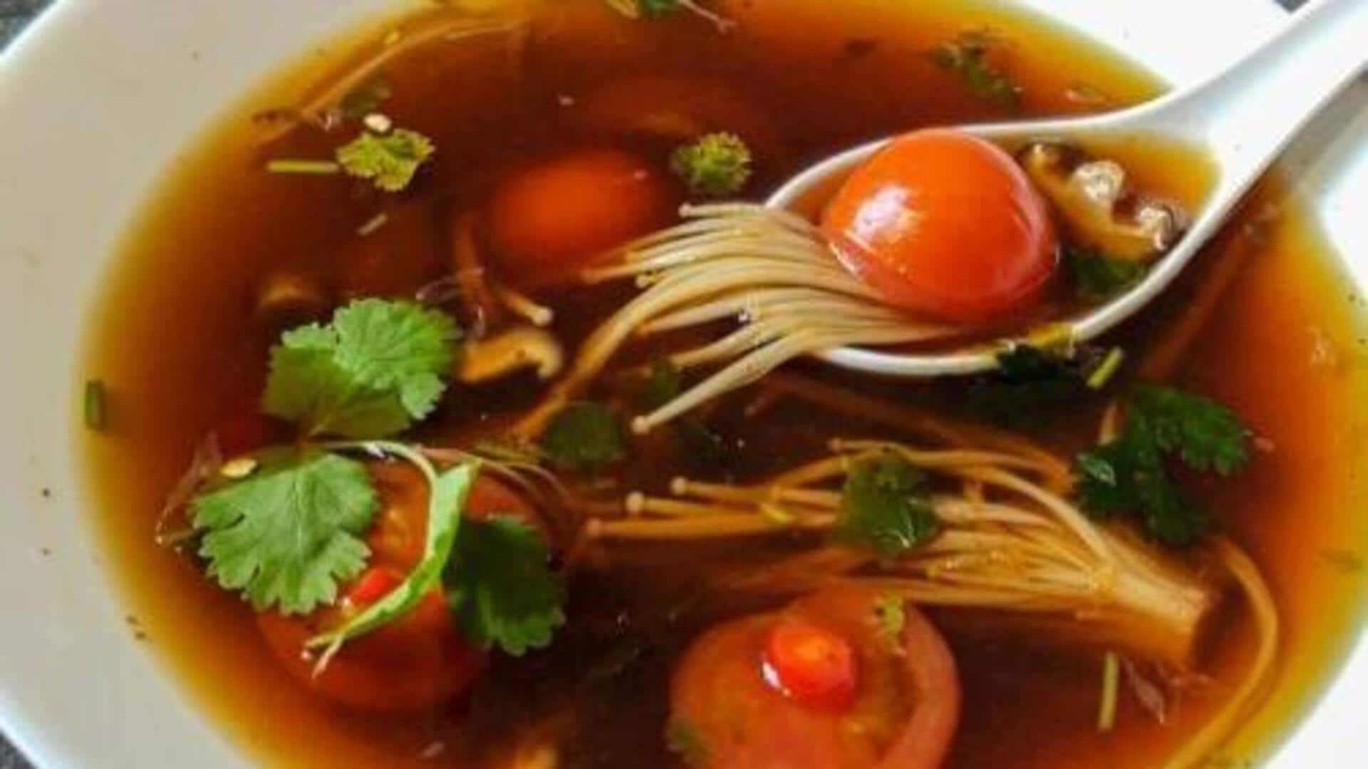 ต้มยำเห็ดแสนอร่อยที่คุณต้องลอง ต้มยำเห็ดแสนอร่อยที่คุณต้องลอง