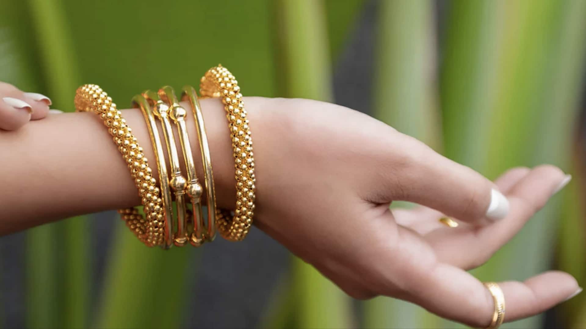 สไตล์กำไลที่เข้ากับชุดชูริดาร์อย่างลงตัว