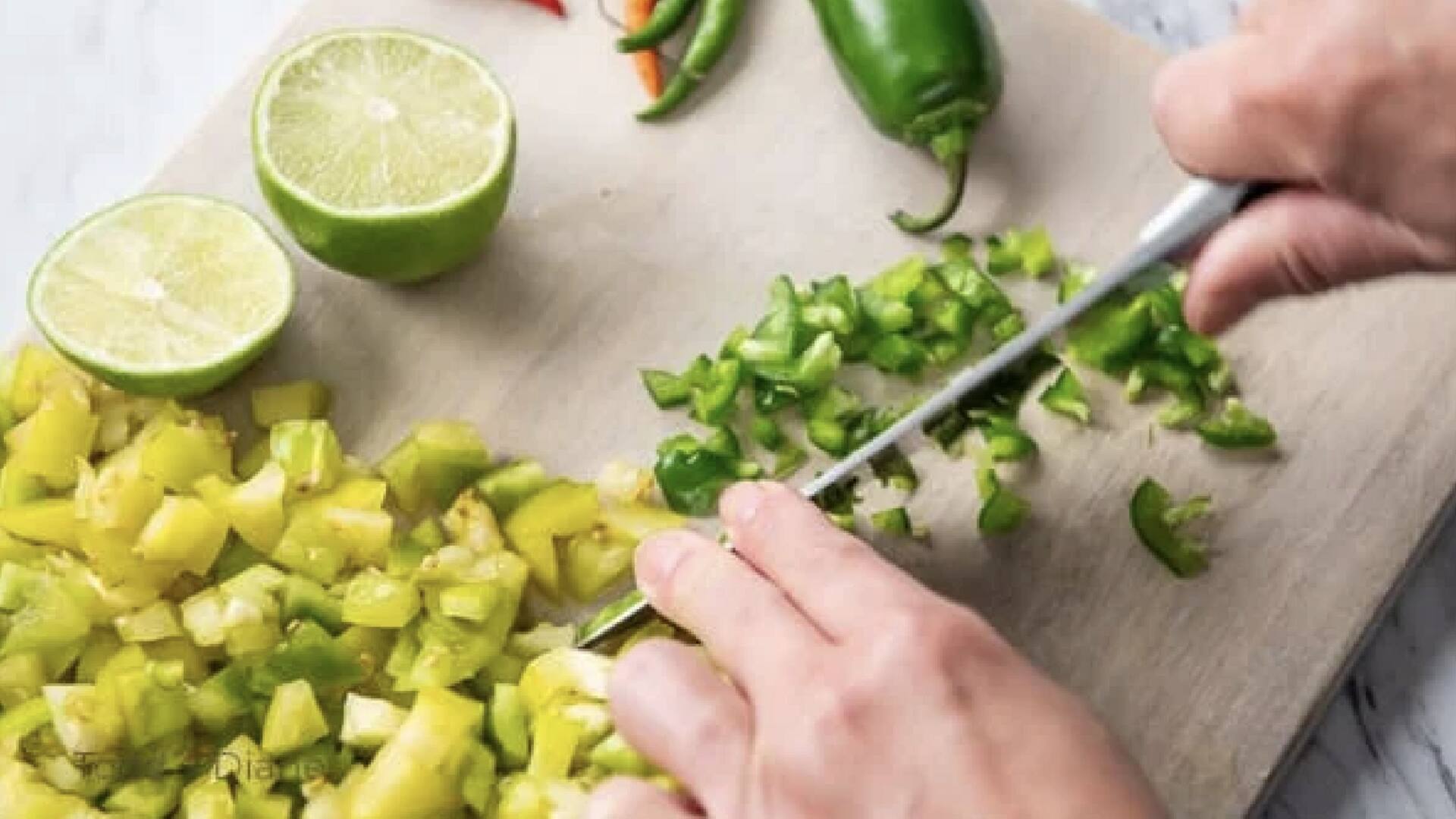 ชัทนีมะเขือเทศเขียวรสเผ็ด สูตรพร้อมประโยชน์สุขภาพ