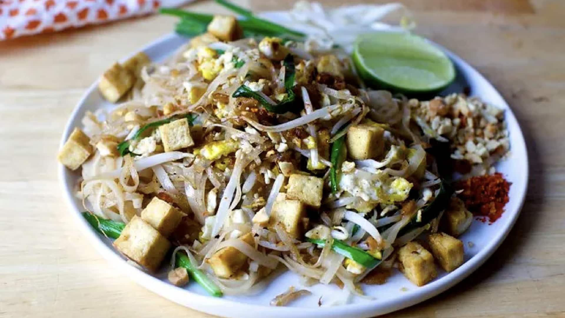 เต้าหู้กดหมักใบมะกรูด โปรตีนไทยทำง่าย