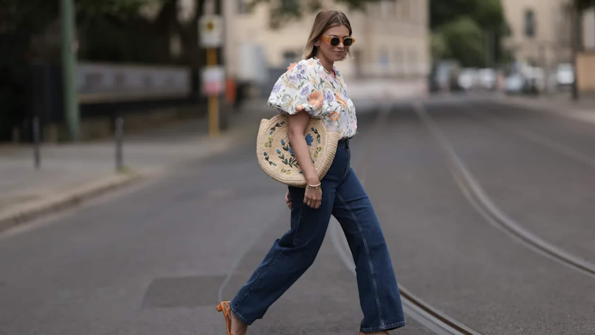 5 สไตล์ที่เข้ากันได้ดีกับเสื้อแขนพอง