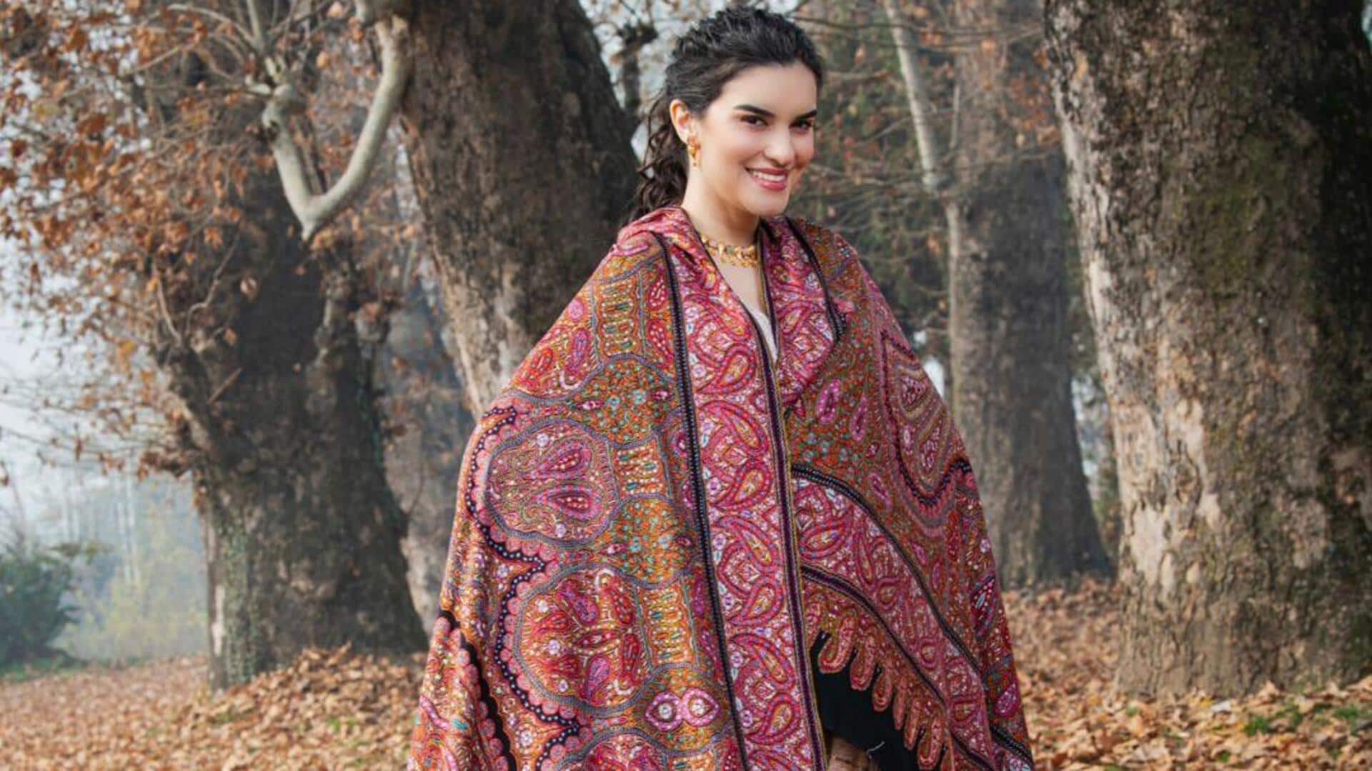 5 สไตล์สุดชิคที่เข้ากับผ้าคลุมไหล่พื้นเมืองอย่างมีเสน่ห์