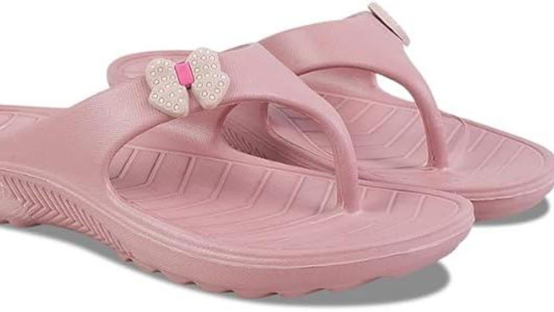 แปลงรองเท้าแตะยางเก่าเป็นที่กันประตูสุดชิค