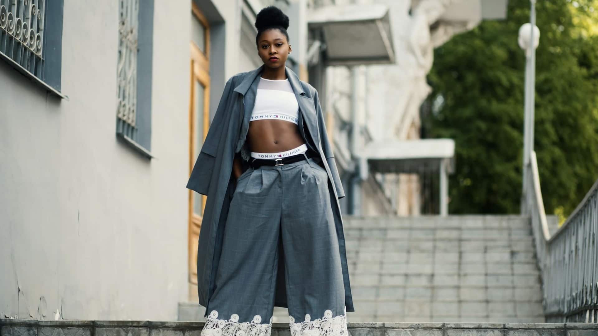 5 สไตล์แมตช์เสื้อคลุมเอวสั้นแขนกุดให้ดูดี