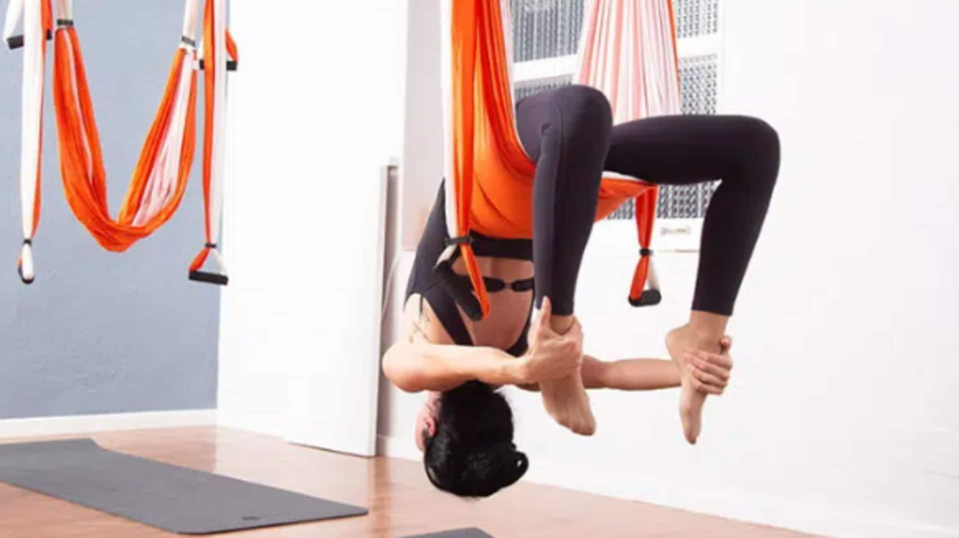 การยกระดับอารมณ์ด้วย Aerial Yoga