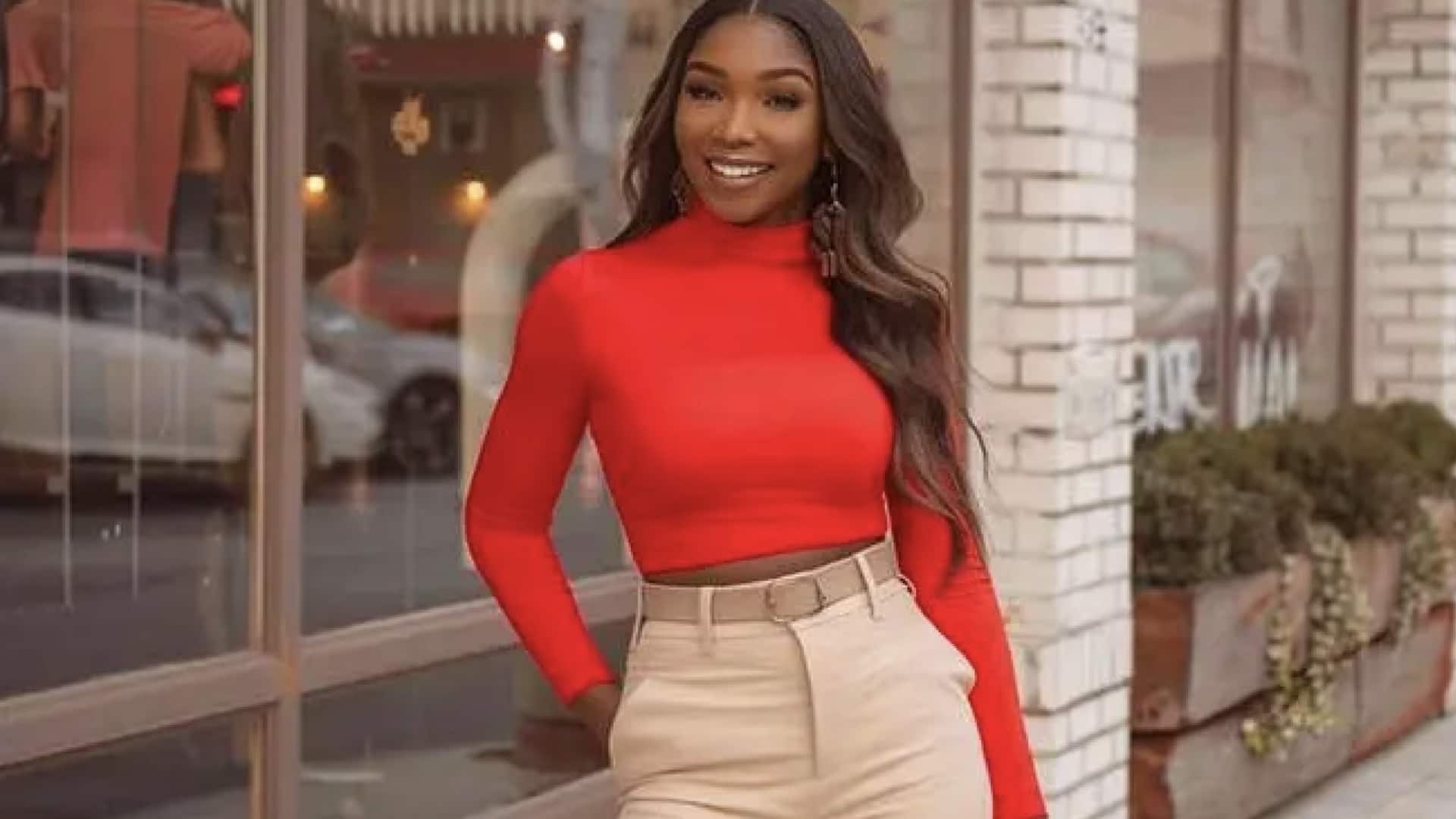 5 สไตล์แฟชั่นที่แมตช์ได้ลงตัวกับเสื้อกันหนาวสีแดงก่ำ