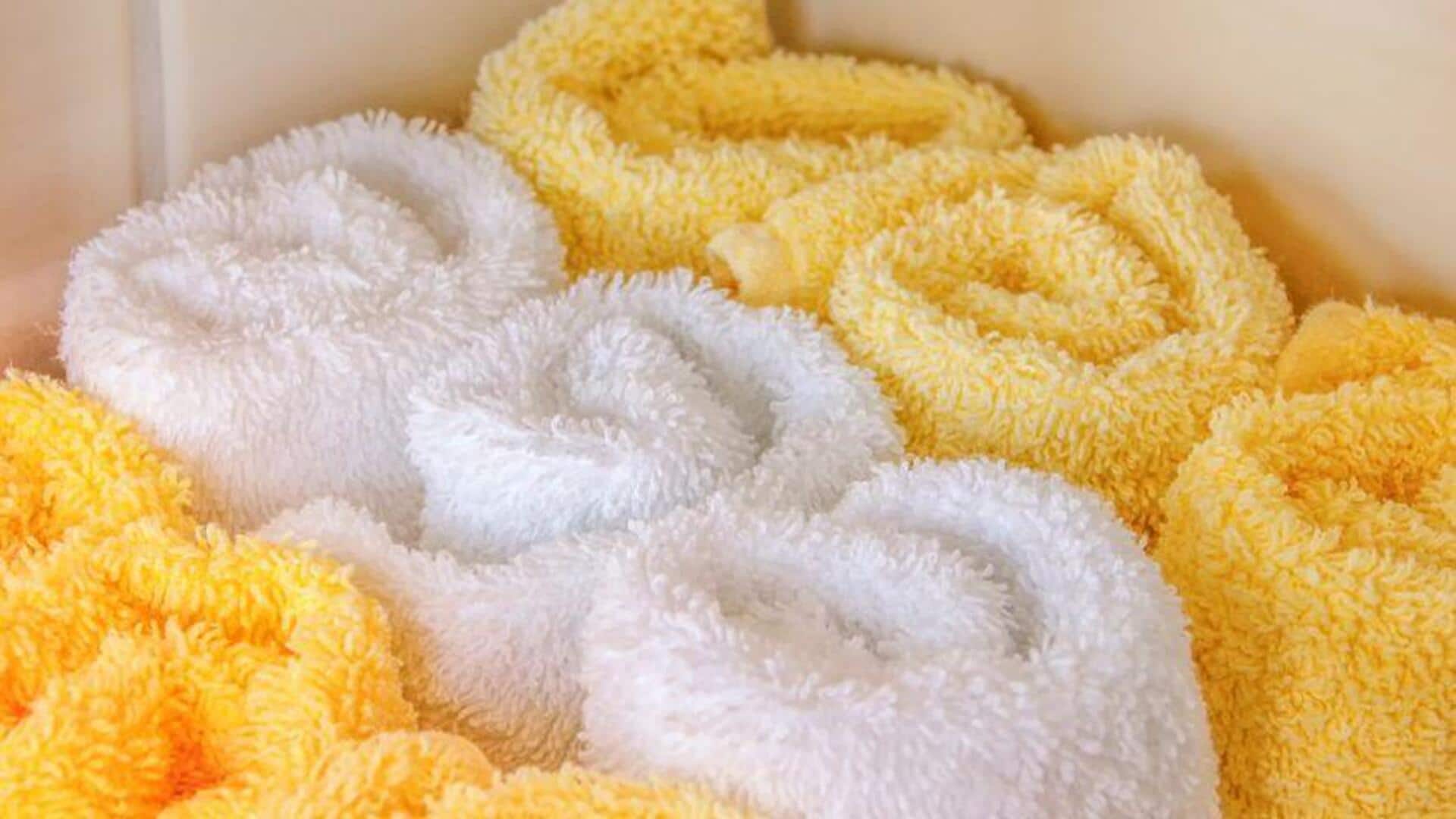 เปลี่ยนผ้าขนหนูเก่าเป็นเครื่องมือทำความสะอาดในบ้าน