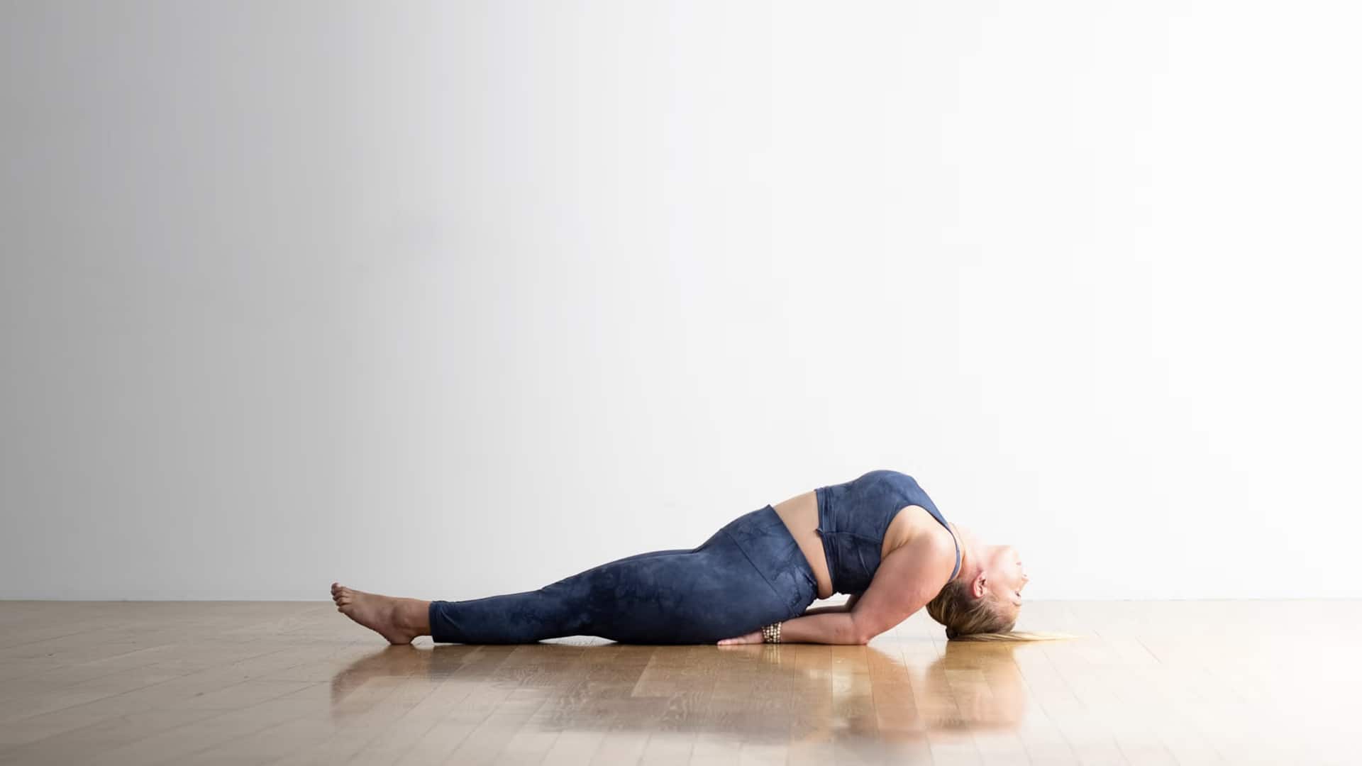 ท่าโยคะปลาเพื่อการผ่อนคลายลึก