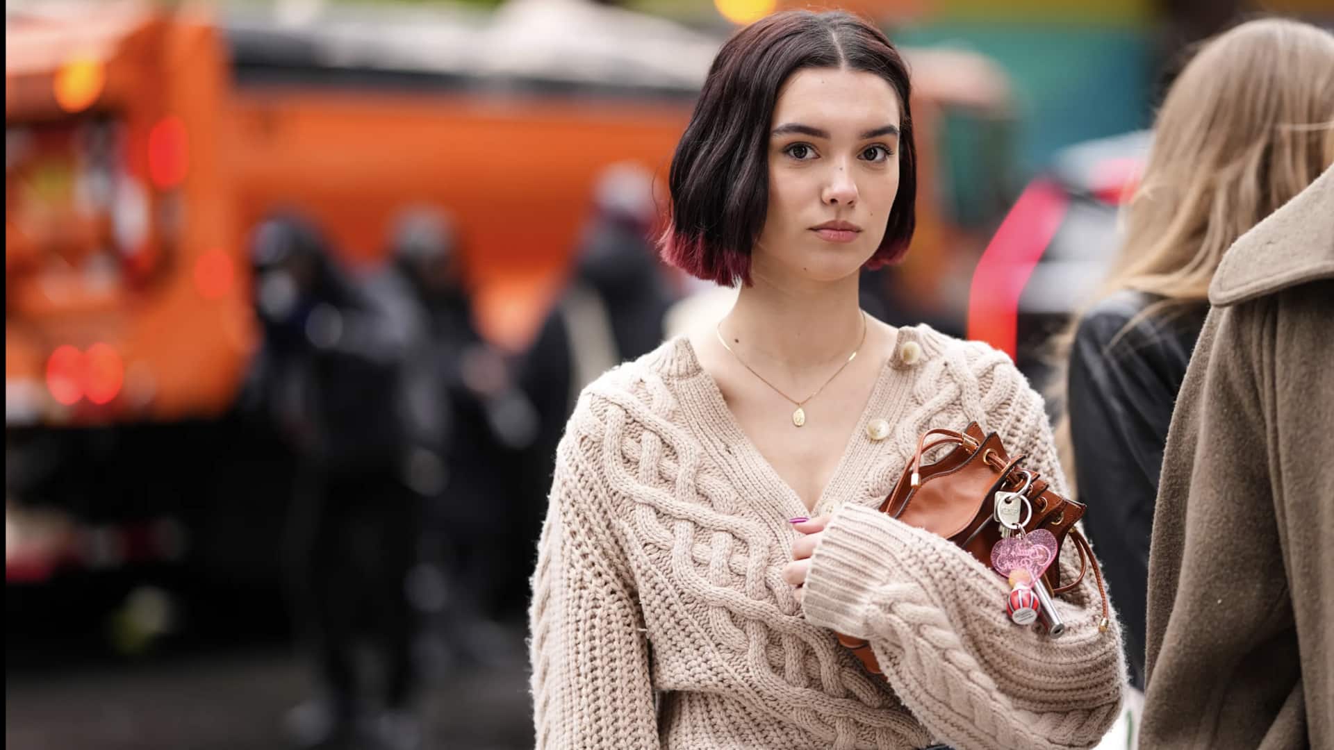 5 ลุคเก๋ ๆ ที่แมตช์กับครอปคาร์ดิแกนได้อย่างลงตัว 