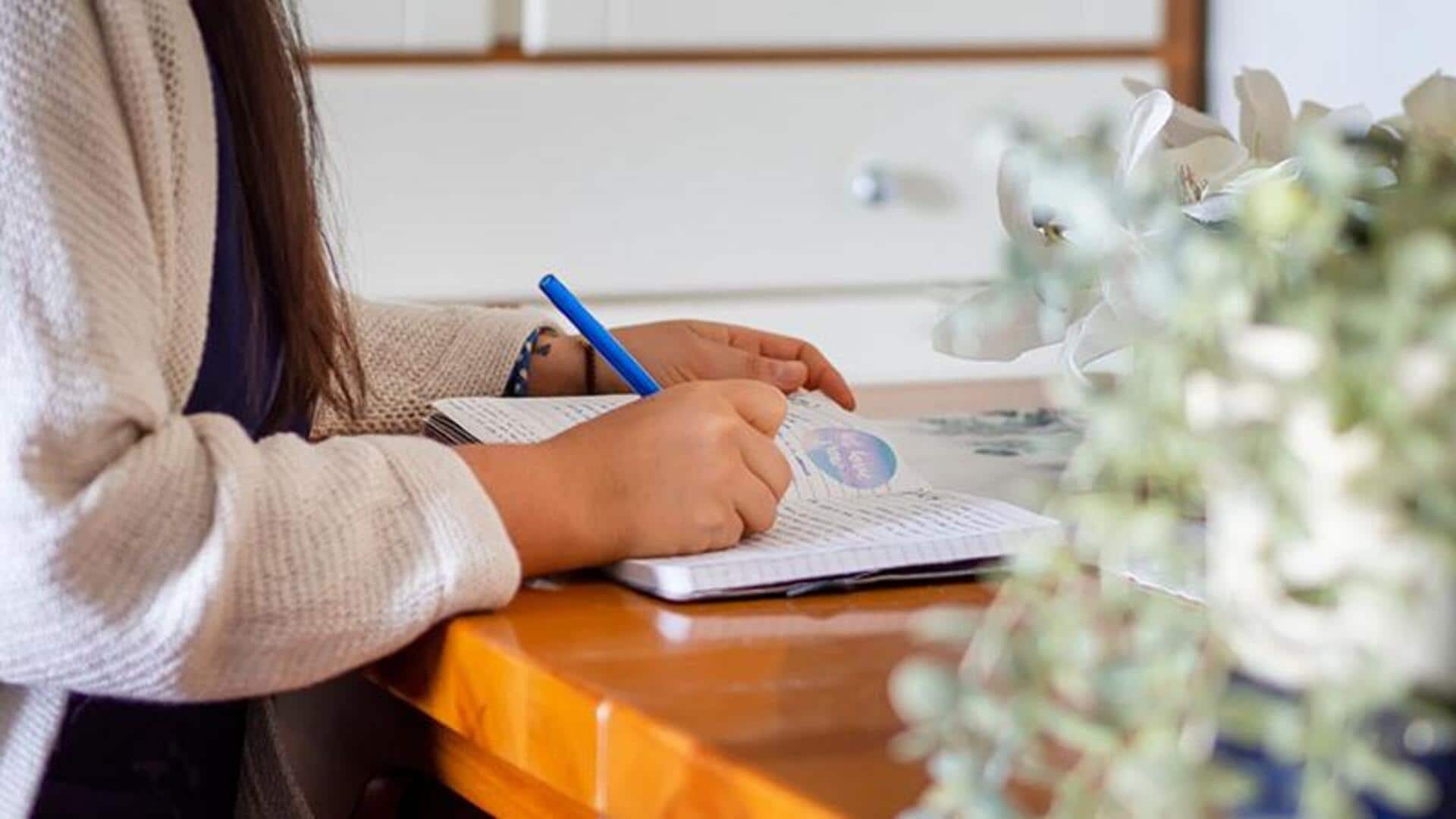 ลดความเครียดด้วยการเขียนบันทึกประจำวันอย่างมีสติ