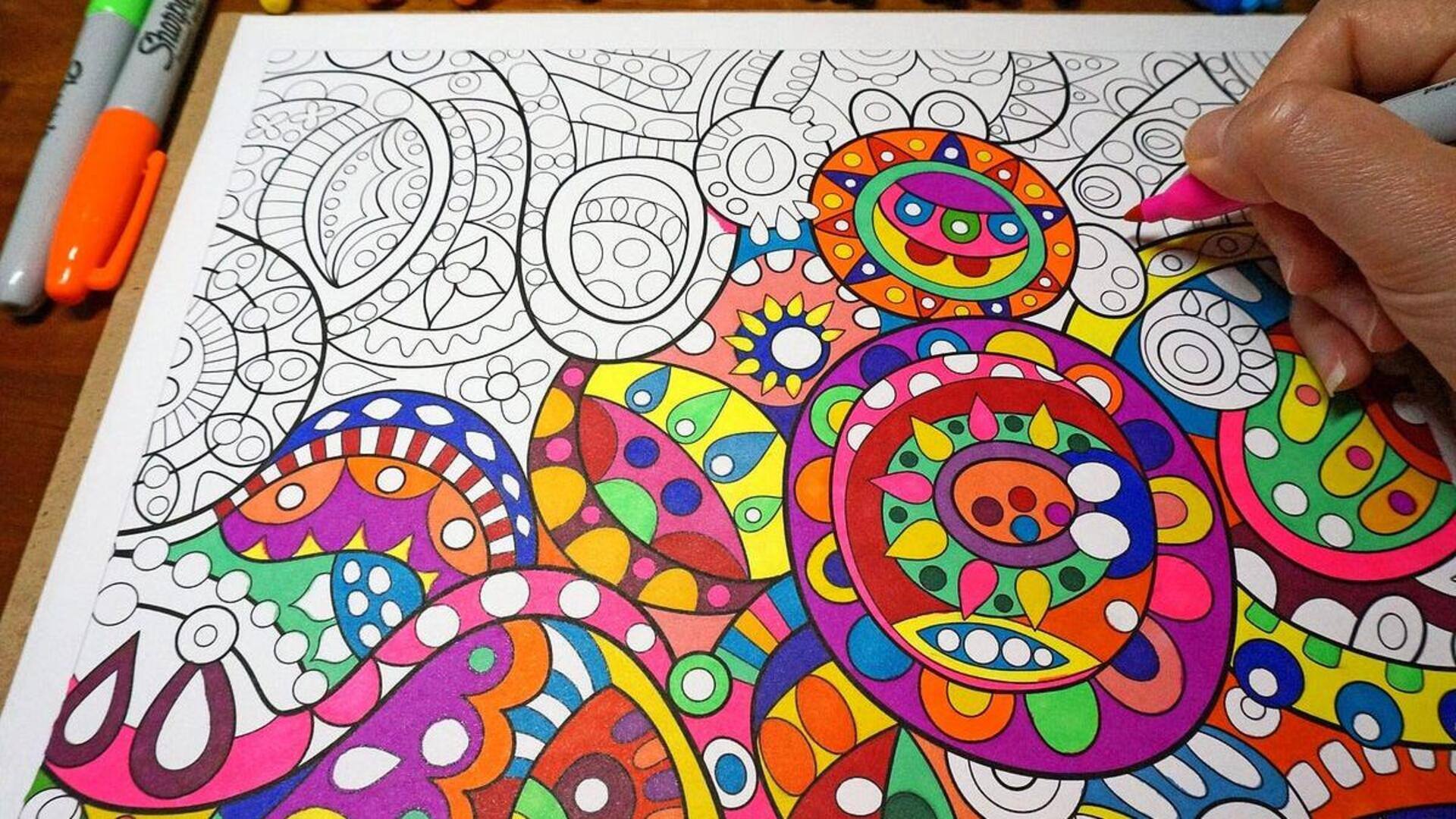 การระบายสีเพื่อผ่อนคลายความเครียด