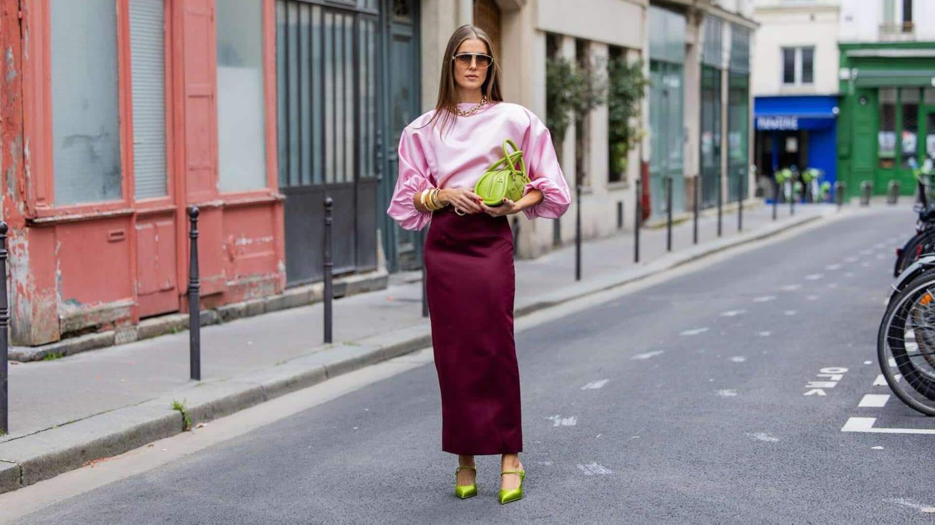 สไตล์แฟชั่นที่แมตช์กับผ้าซาตินสีชมพูได้อย่างลงตัว