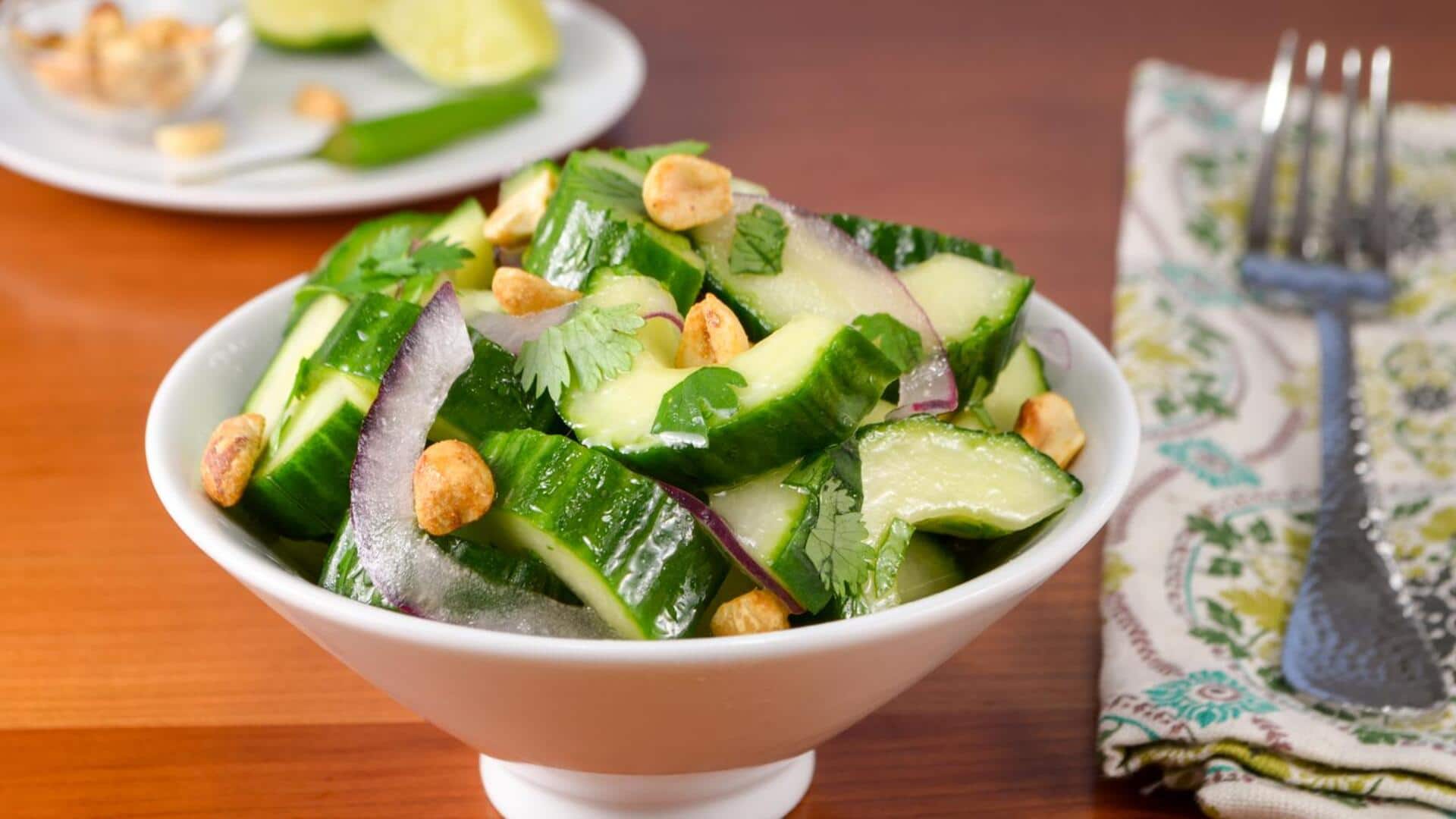 สูตรสลัดแตงกวาไทยใส่ถั่วลิสง สดชื่น กรอบ อร่อยทุกคำ