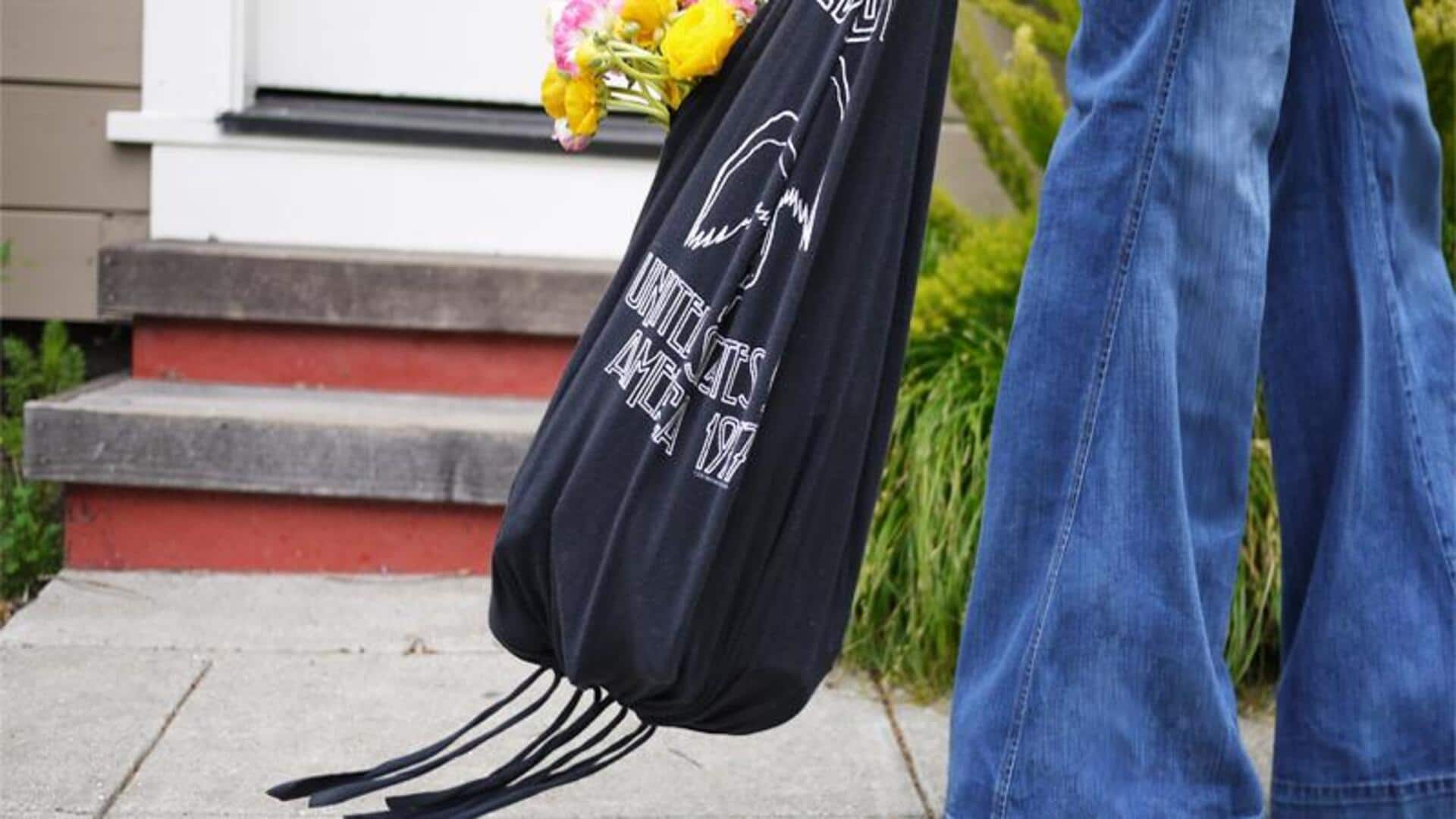 DIY ถุงช้อปปิ้งสุดเก๋จากเสื้อยืดเก่า DIY ถุงช้อปปิ้งสุดเก๋จากเสื้อยืดเก่า