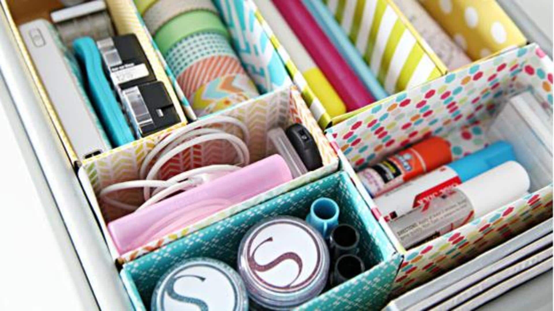 DIY สุดประหยัด: เปลี่ยนกล่องซีเรียลเป็นที่จัดลิ้นชัก