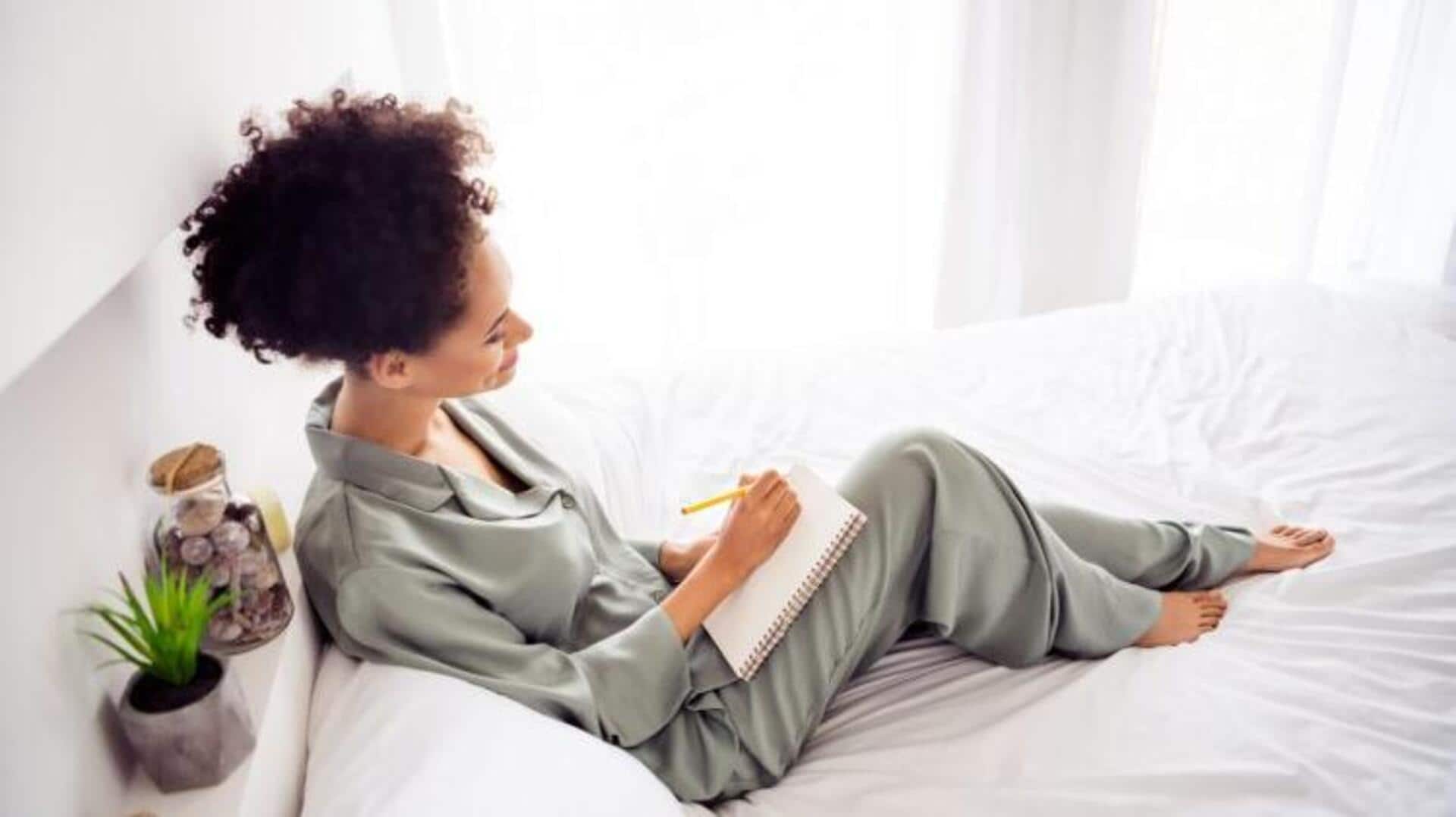 การเขียนบันทึกก่อนนอนเพื่อสร้างสมดุลอารมณ์