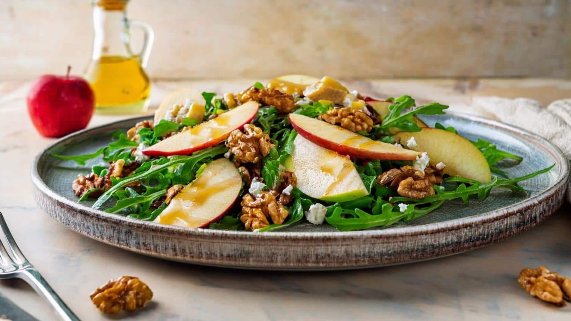 สูตรสลัดวอลนัทอารูกูล่า ราดน้ำสลัดเลมอน หอมอร่อยลงตัว