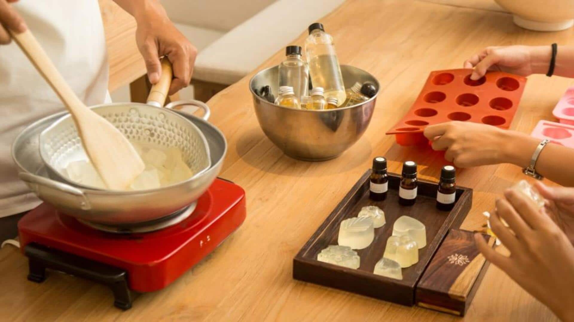 สบู่ทำเองจากวัตถุดิบในครัว