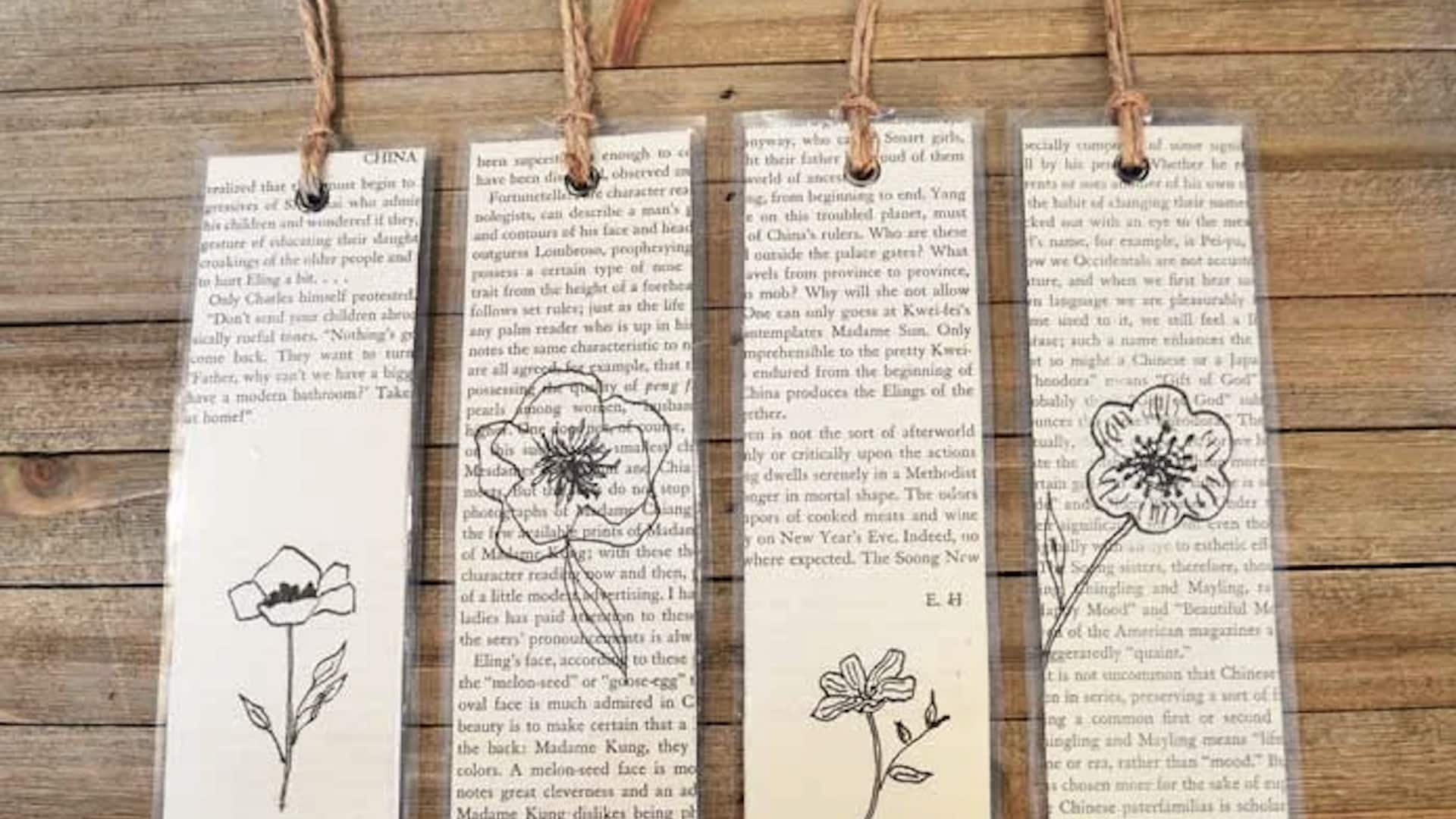 ที่คั่นหนังสือสุดเก๋จากหนังสือพิมพ์เก่า