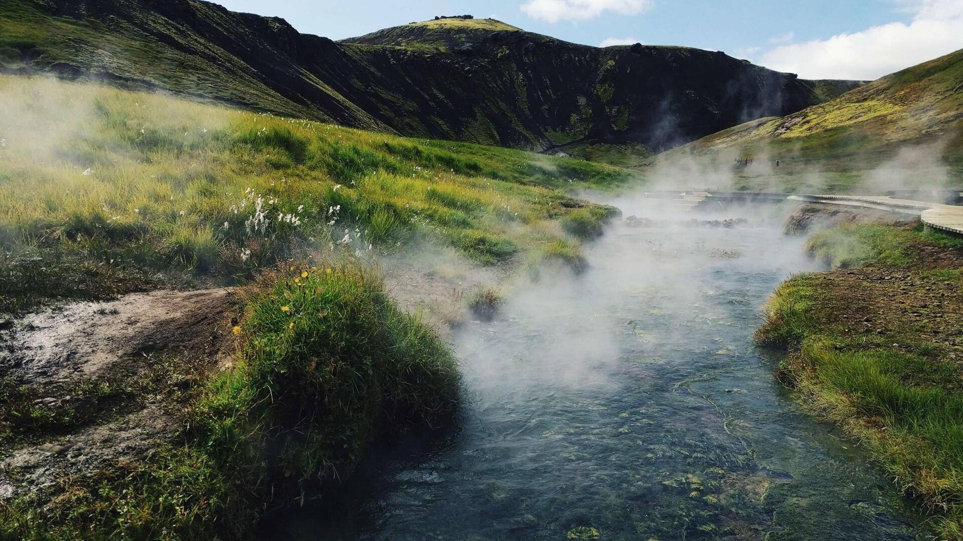 อ่างน้ำพุร้อนในไอซ์แลนด์: คู่มือผ่อนคลายอย่างสมบูรณ์แบบ