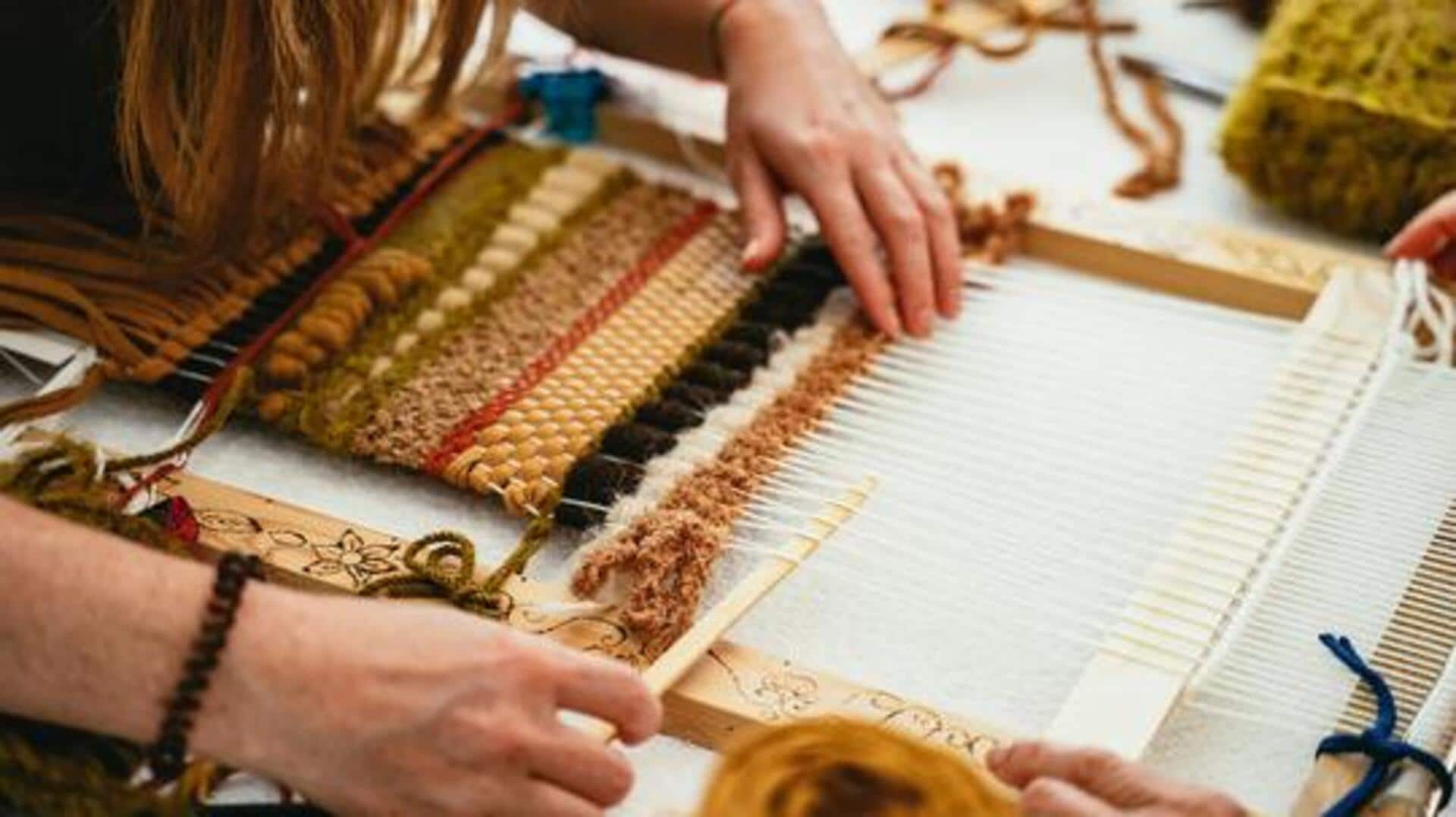 5 วิธีเติมพลังยามเย็นด้วยงานหัตถกรรมการทอผ้าเบาๆ ที่บ้าน