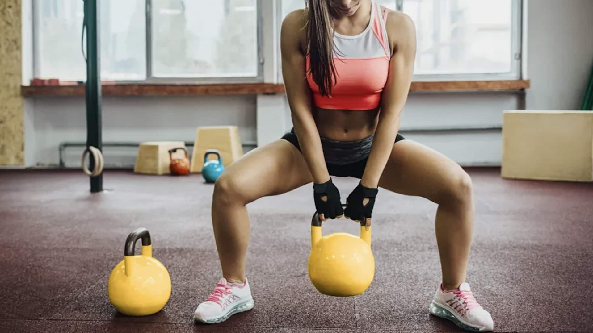 5 วิธีเดินซูโม่เพื่อสะโพกแข็งแรง