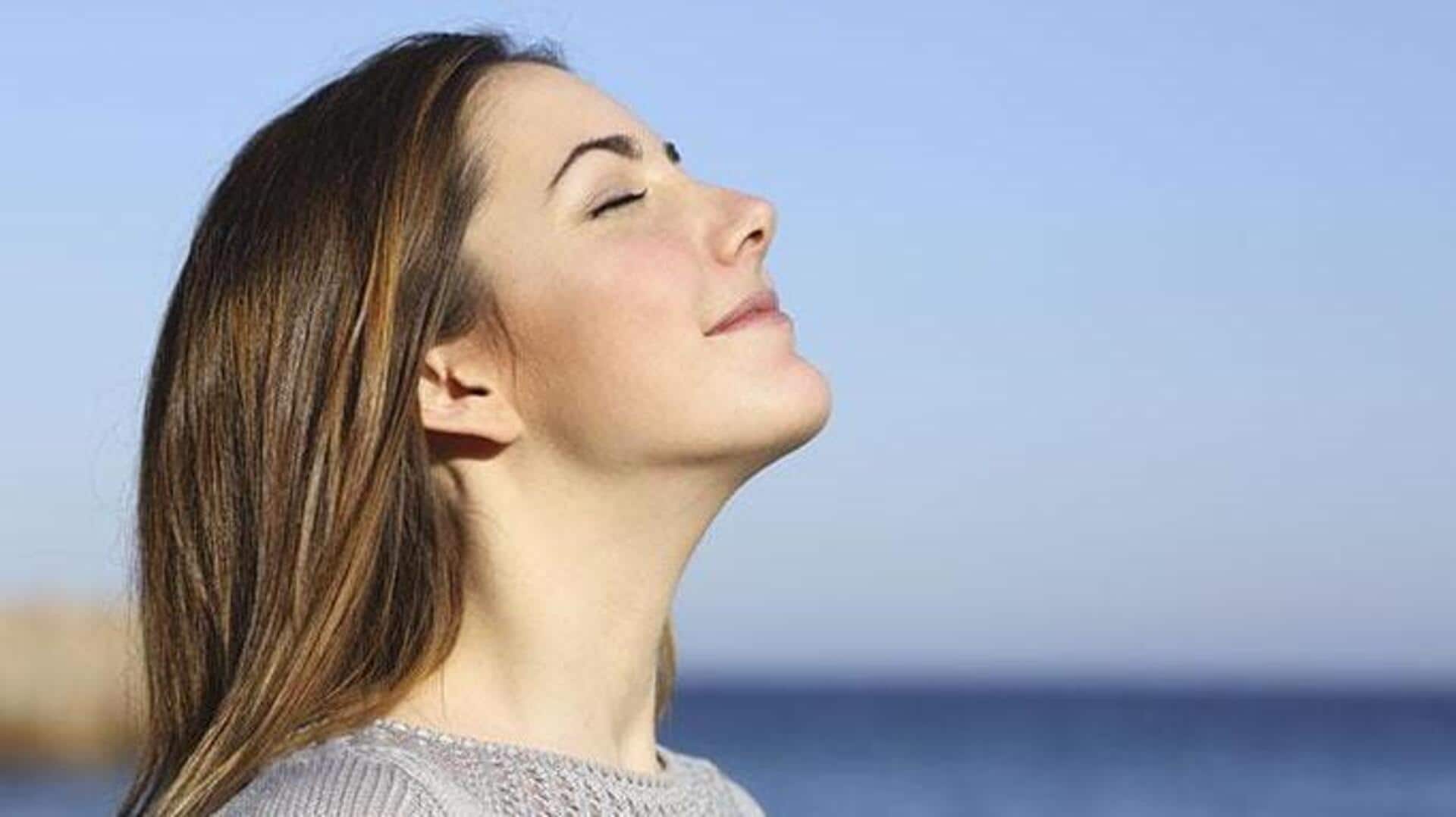 ผ่อนคลายด้วย 5 ท่าทางอ่อนโยน เพื่อความสงบสุขในชีวิตประจำวัน