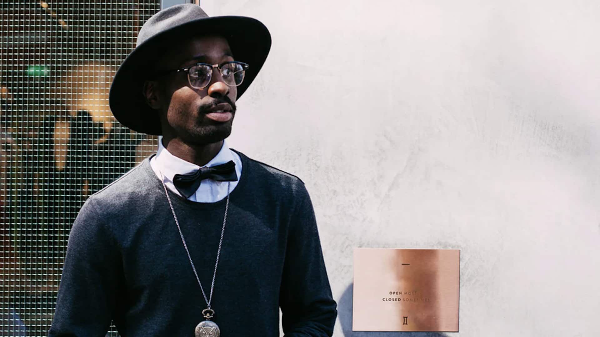 สไตล์แมตช์ลงตัวกับชุดโบว์ไทด์