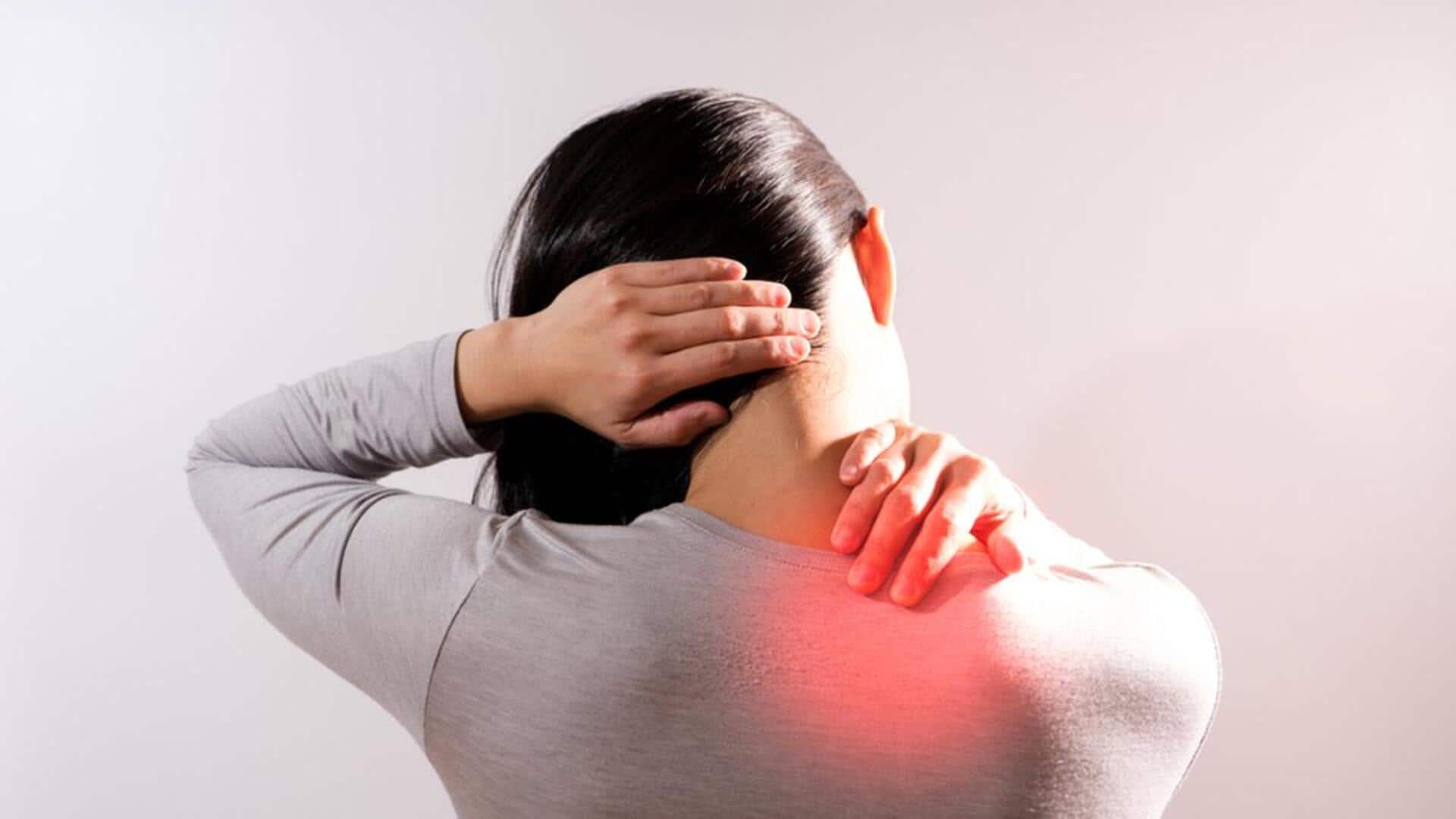 บรรเทาคอเคล็ดด้วยการเอียงคออย่างมีสติ